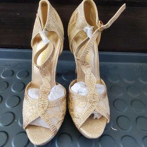 DREAM PAIRS Women Heeled Sandals Pump Swan 16 in Gold